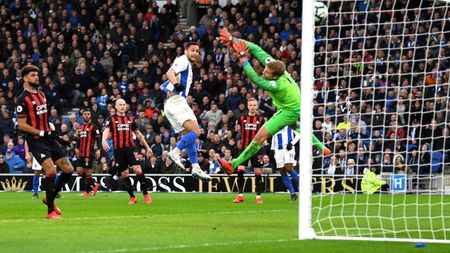 Andone a salvat Brighton și e ridicat în slăvi: "Nu e vorba doar de gol!". Cuvinte de laudă din partea antrenorului Chris Hughton