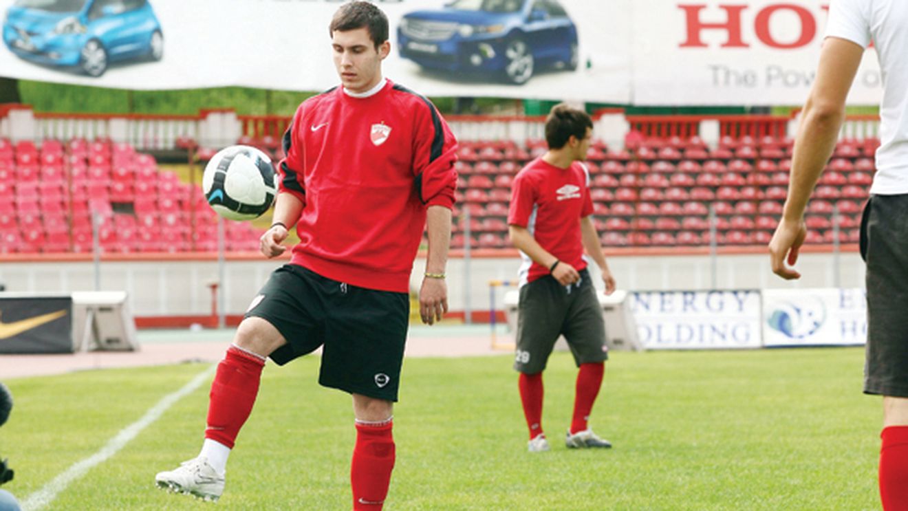 EXCLUSIV | Cât de importantă este regula U21? "De multe ori mă gândesc că m-am născut prea devreme". A debutat pentru Dinamo la 16 ani, dar interesele clubului l-au scos din echipă