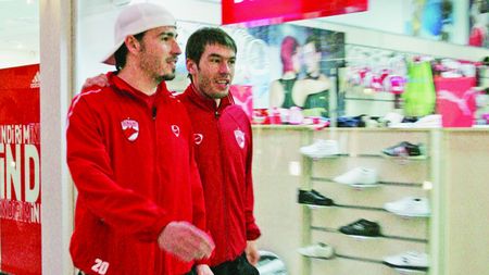 A venit ziua scadenței pentru "fugarii" de la Dinamo! 10.000 â‚¬ biletul de Cluj!