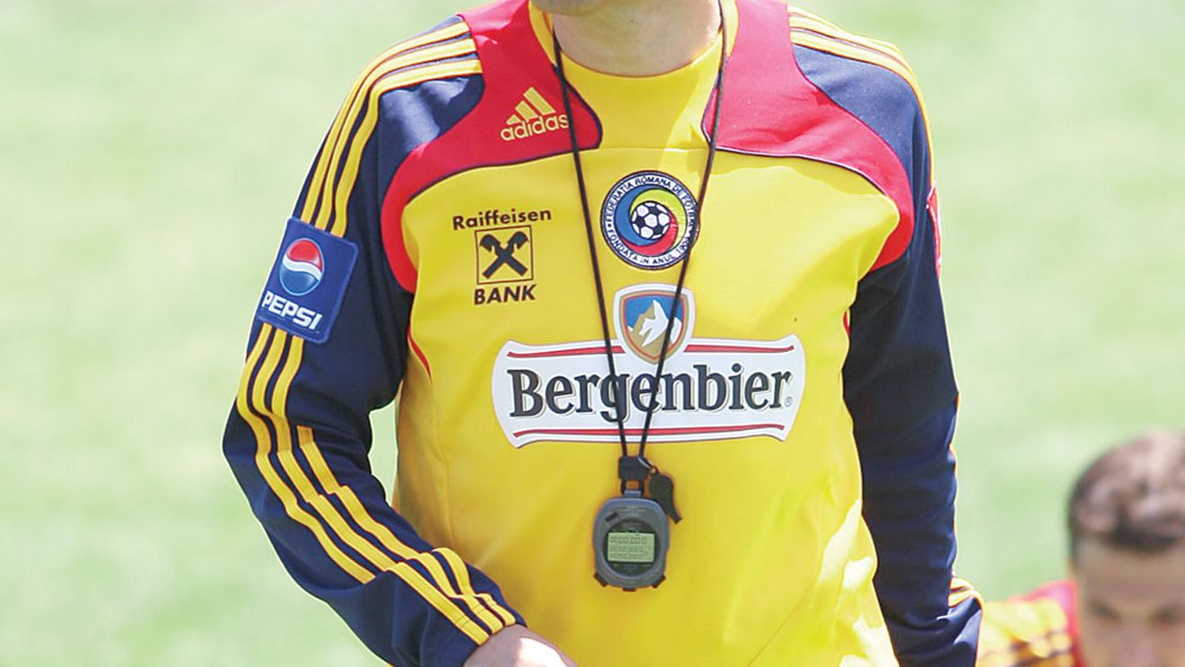 Pițurcă: "Ca să fii titular la națională contează și ce faci la masă"