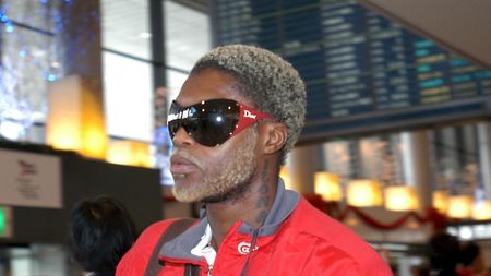 Djibril Cisse s-a transferat la Panathinaikos! **3000 de fani l-au așteptat la aeroport!