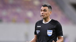 Veste minunată pentru Gigi Becali: Horațiu Feșnic, centralul său preferat, arbitrează la FCSB - Poli Iași + Cine va da fluierul de start la CFR - Chindia