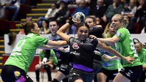 Adi Vasile nu este de acord cu regulile care ar putea fi impuse de noua conducere a FR de Handbal! „Limitarea handbalistelor străine n-ar rezolva problema" | EXCLUSIV