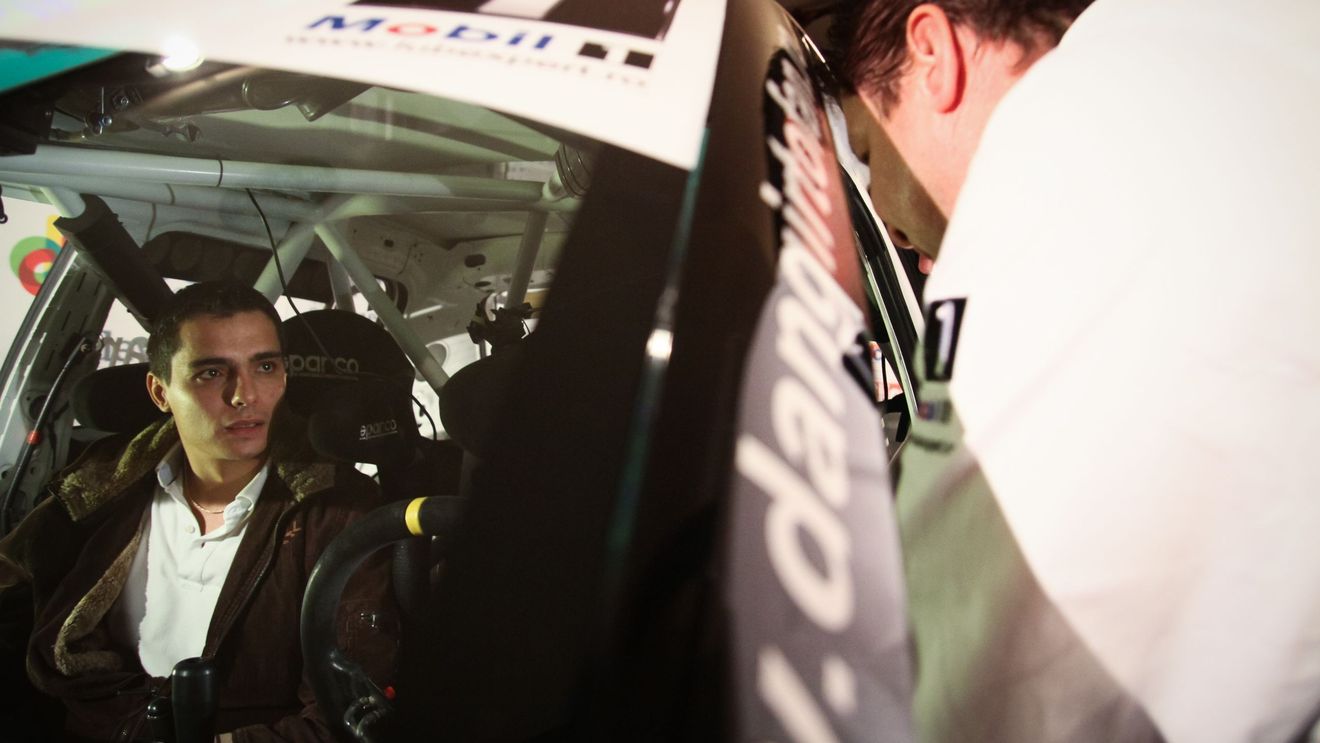 Rareș Dumitrescu: „Unde e miros de benzină, hop și eu!"