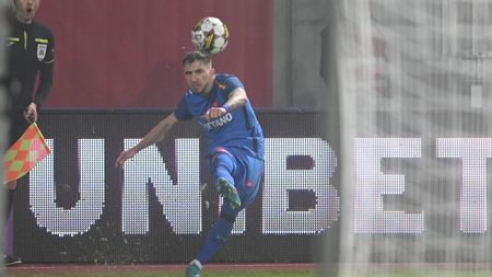 Deian Sorescu a rezistat doar o repriză în meciul de debut la FCSB!