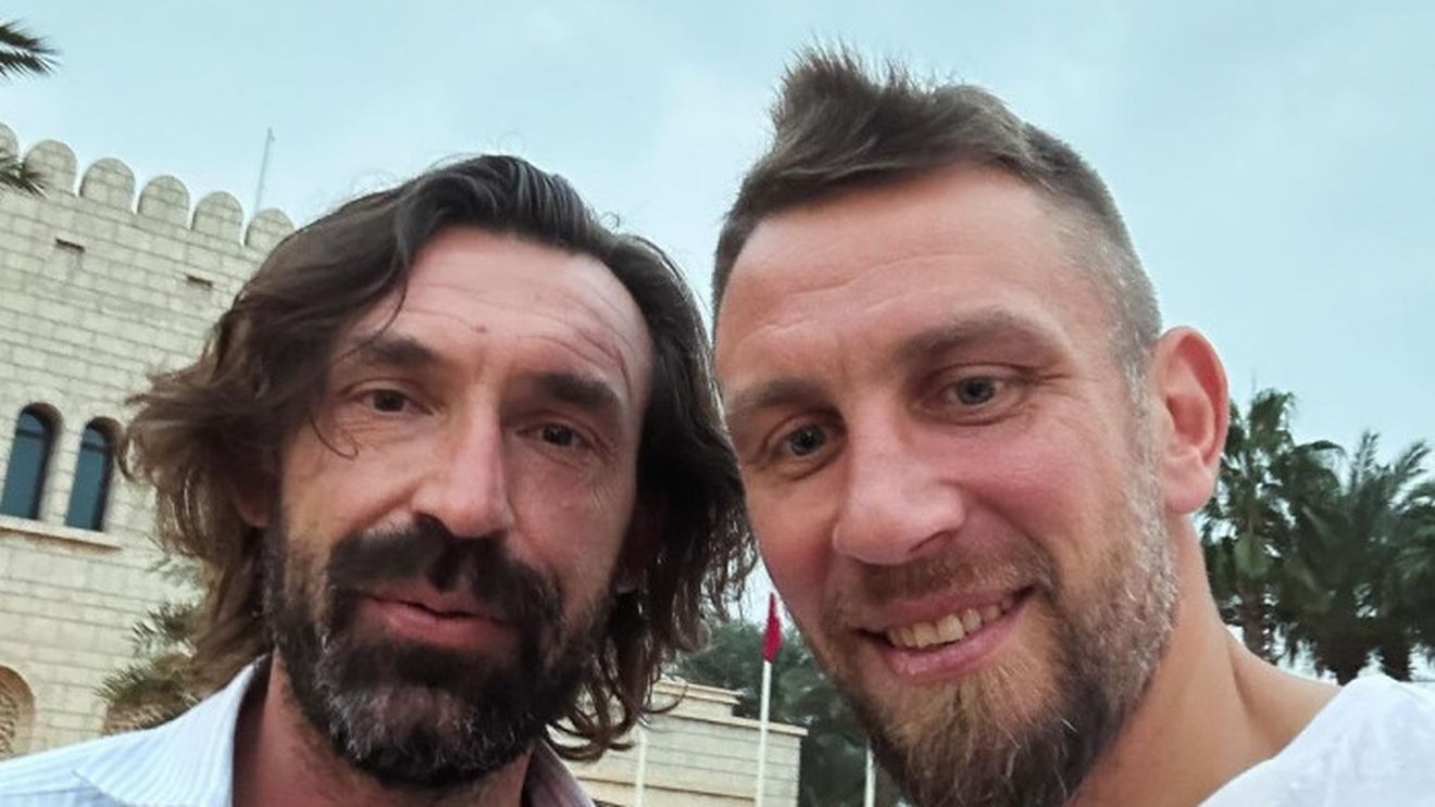 Până unde s-a ajuns. Căpitanul lui Dinamo, ținta ironiilor după ce s-a pozat cu Andrea Pirlo: „S-au unit legendele”