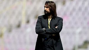 Dan Alexa, categoric după debutul din FC Botoșani - FC Hermannstadt 2-2. Îi cere urgent lui Valeriu Iftime două transferuri și îl avertizează pe nou-venitul Romario Benzar: „A întrat într-un con de umbră”