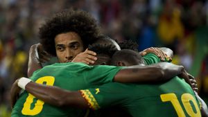 Mondialul se va disputa în formulă completă: Jucătorii camerunezi și-au luat primele pentru calificare și vor decola spre Brazilia