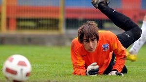 Omul care îi poate aduce o avere lui Becali! Va fi coleg cu Gerrard?** "Nu am emoții! E o mare ocazie pentru mine" Reacția lui Cojocaru