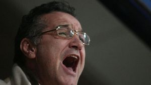 Spaniolii, uluiți de sarabanda antrenorilor de la Steaua:** "Becali a anunțat dictatura!"