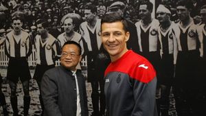 Costel Gâlcă nu se teme de cerințele noului patron: „Dacă proprietarul vrea în Champions League, de ce nu ?". Ce au discutat la prima întâlnire 