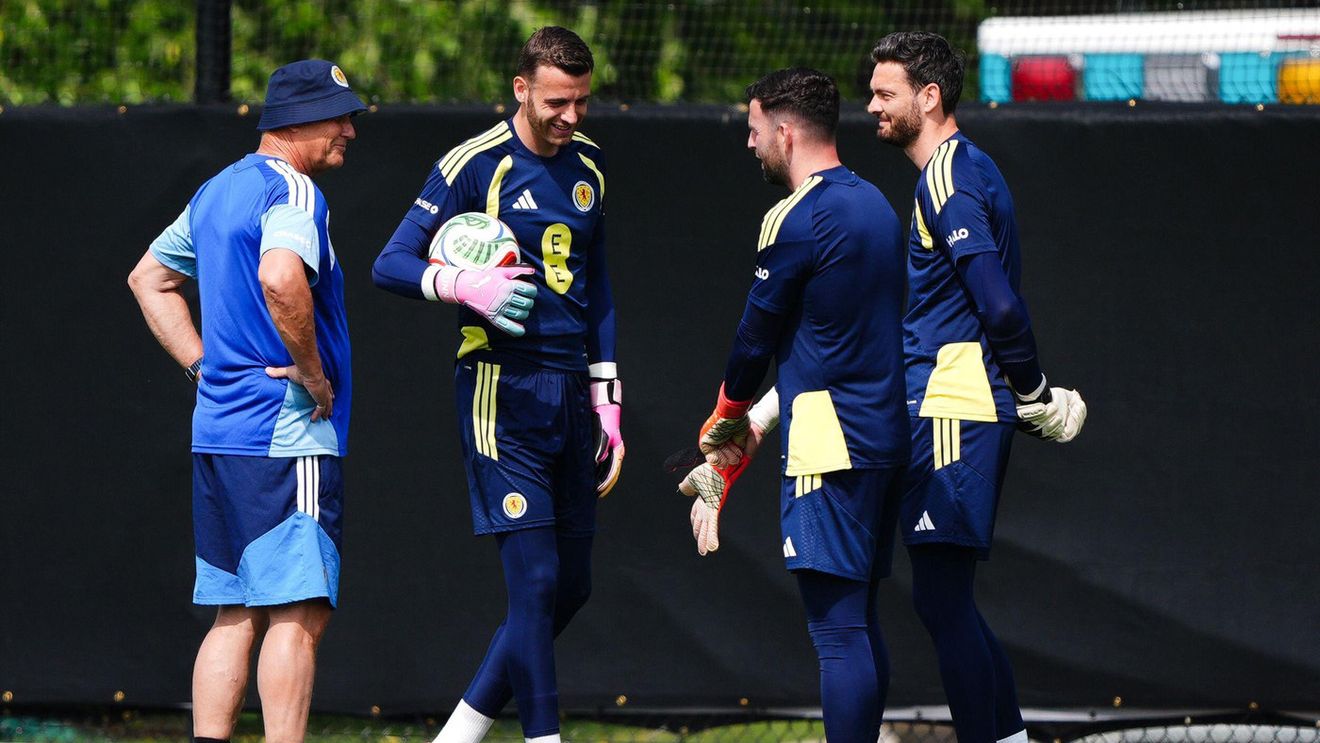 Cel mai bătrân fotbalist de la Campionatul Mondial are 43 de ani și o poveste uluitoare: „Aș fi putut muri”