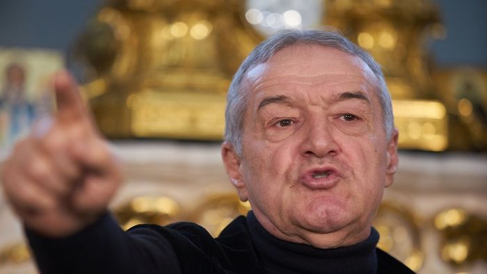 „M-a bufnit râsul și i-am închis telefonul”. Gigi Becali s-a săturat de negocierile cu Louis Munteanu: „A fost obraznic”