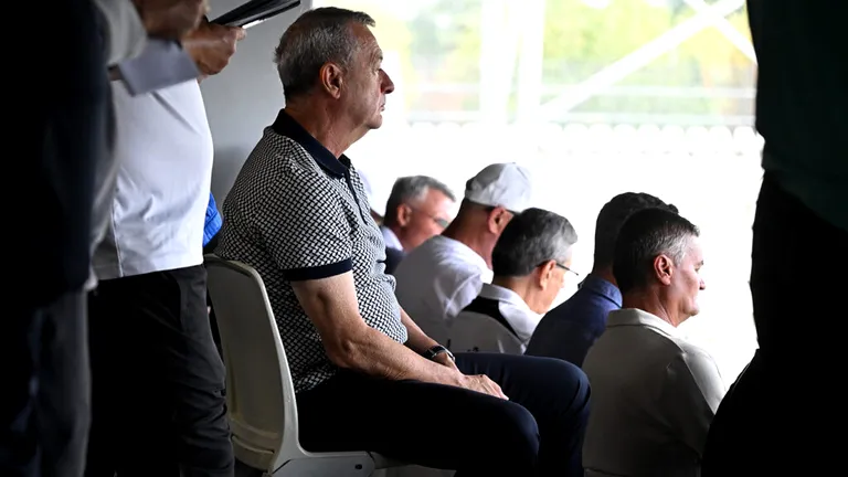 Mircea Rednic e implicat, neoficial, la un club din Liga 3. ”Orice echipă are nevoie de sfaturile lui. Ne poartă noroc”