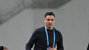 I-a spart pometele și i-a rupt degetele lui Mirel Rădoi. Impactul dintre cei doi a fost atât de brutal încât finul lui Gigi Becali și-a pierdut cunoștința: „S-a făcut întuneric”