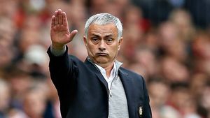 Real Madrid a făcut o ofertă colosală pentru starul de pe Old Trafford transformat în "prioritate zero"! Răspunsul clar dat "pe loc" de Mourinho 