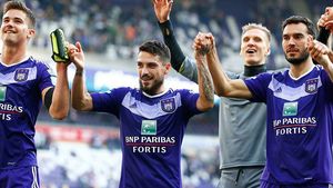 Stanciu și "lupta invizibilă" pe care trebuie să o ducă la Anderlecht. "Sunt alte vremuri. Nici Pogba n-o fi cel mai bun din lume..." VIDEO Sfatul pentru mijlocașul cumpărat cu 10 milioane de euro