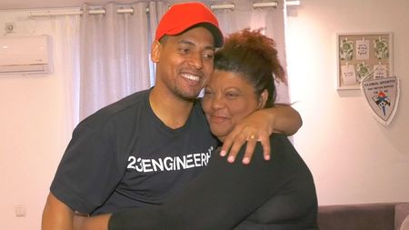 Dezvăluirea cu gust amar a lui Eric de Oliveira: „Și când nu aveam ce mânca, am fost uniți. Mama mi-a fost și mamă și tată” | VIDEO EXCLUSIV