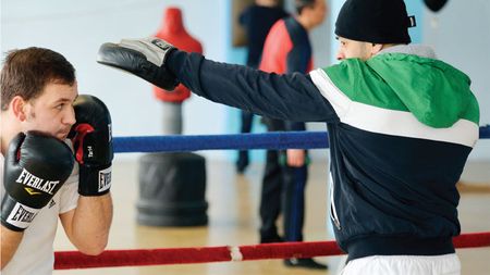 SPECIAL - "Fight Club" pentru corporatiști. Sacul de box care încasează nervii făcuți la birou