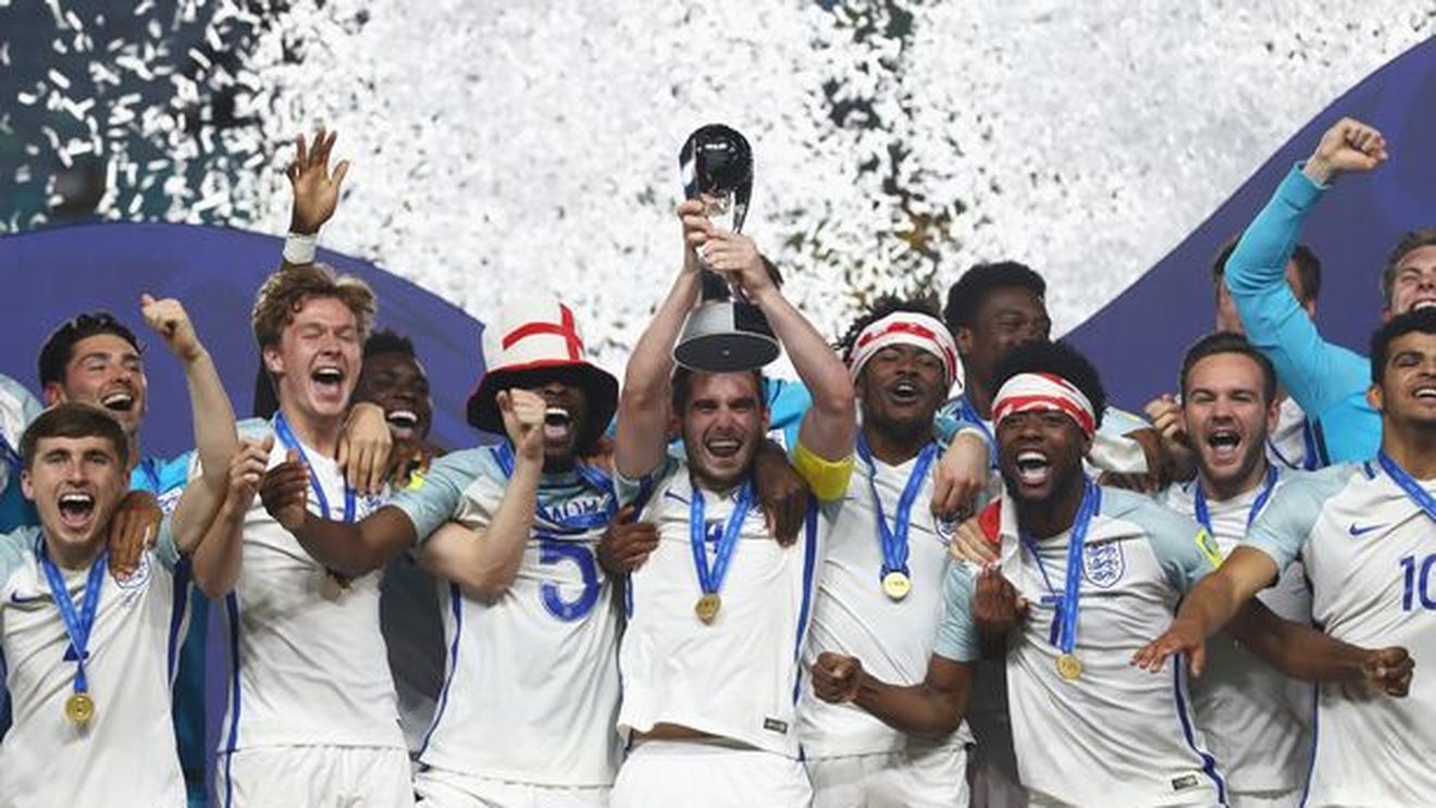 În Anglia se conturează o generație de excepție. Primul „11" valorează de 3 ori mai mult decât Liga 1