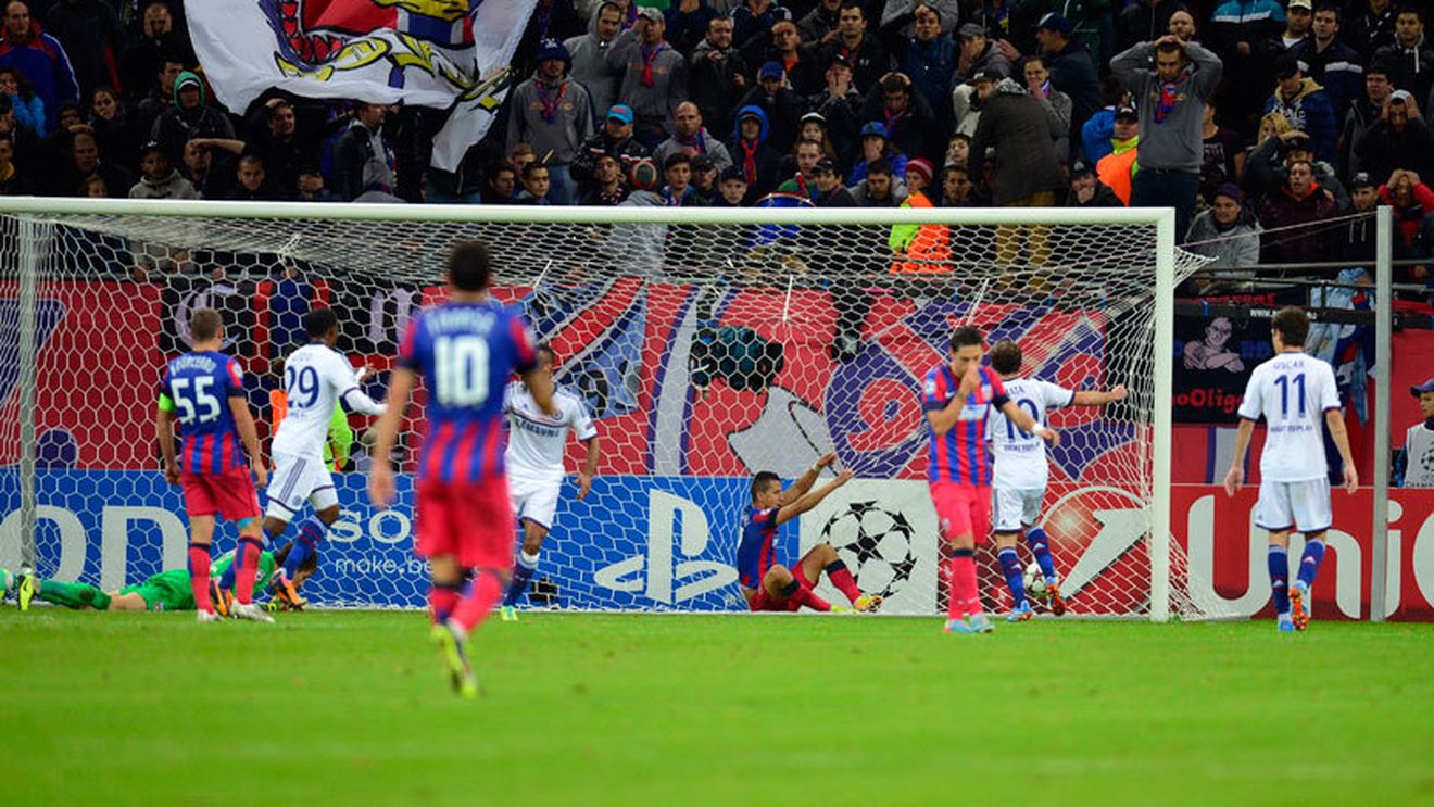 Steliștii, carne de tun în fața lui Chelsea! Dragomir a găsit vinovații: "Cine i-a văzut fotbaliști pe Tatu și Georgievski?"