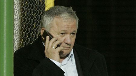 Porumboiu îi răspunde lui Dinu 'Vamă':** "Dacă îi zic vreo două i se mută mustața"