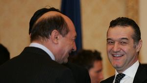 Băsescu, în spatele lui `Arpi`? "Bârfele mă fac să cred că el e de vină pentru ce se întâmplă!"