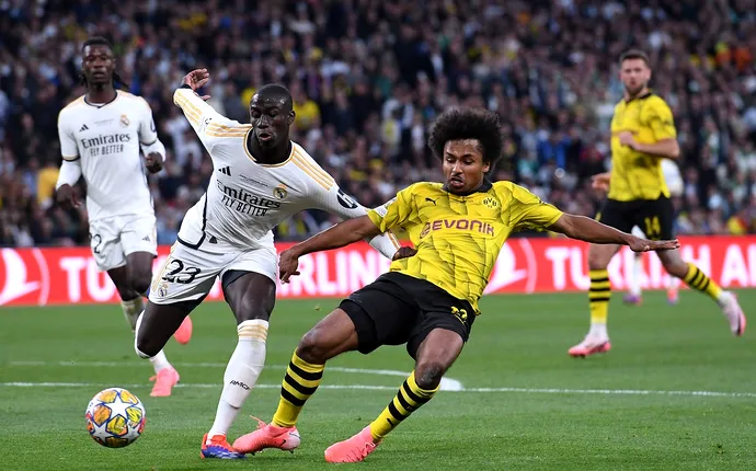 A venit verdictul specialistului la cea mai controversată fază din Borussia Dortmund – Real Madrid 0-2! Care e decizia corectă pe care trebuia să o ia arbitrul la acțiunea în care nemții au cerut penalty
