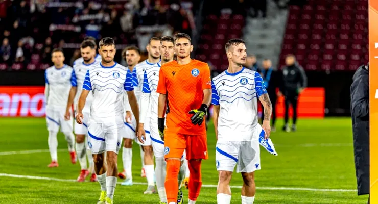 CSM Slatina, încă trei achiziții importante! Un mijlocaș din Liga 2 și un atacant și un fundaș din SuperLiga, cele mai recente noutăți ale oltenilor