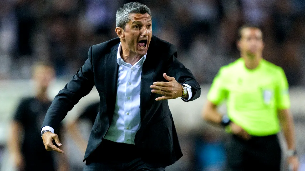 „Românește îți spun, dacă este să compar” victoria FCSB cu PAOK este autentică și reală iar Răzvan Lucescu fie se păcălește, fie se justifică la Salonic. Analiză de Gabriel Berceanu