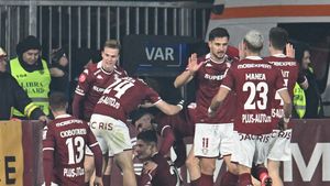 Atacantul care a uitat să marcheze, o problemă fundamentală la Rapid. Cum încearcă să-l salveze clubul giuleştean. EXCLUSIV