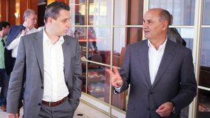 VIDEO EXCLUSIV | "N-o să uit niciodată ce mi-a zis Copos: 'Bă, Șumi, ține minte asta...'" În ce condiții rămâne Șumudică la Astra și când va reveni la Rapid