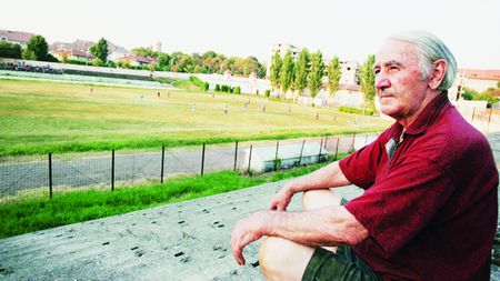 50 de ani de iubire alb - albastră!** A trăit pe viu toată istoria Științei: i-a văzut ascensiunea, gloria, dar și decăderea