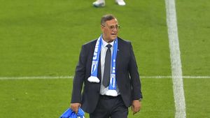 Atacantul adus cu surle şi trâmbiţe la Universitatea Craiova, Jovo Lukic, nu l-a impresionat la debut pe Rodion Cămătaru: „Mă aşteptam la mai mult". Ce spune „Cami" despre Koljic