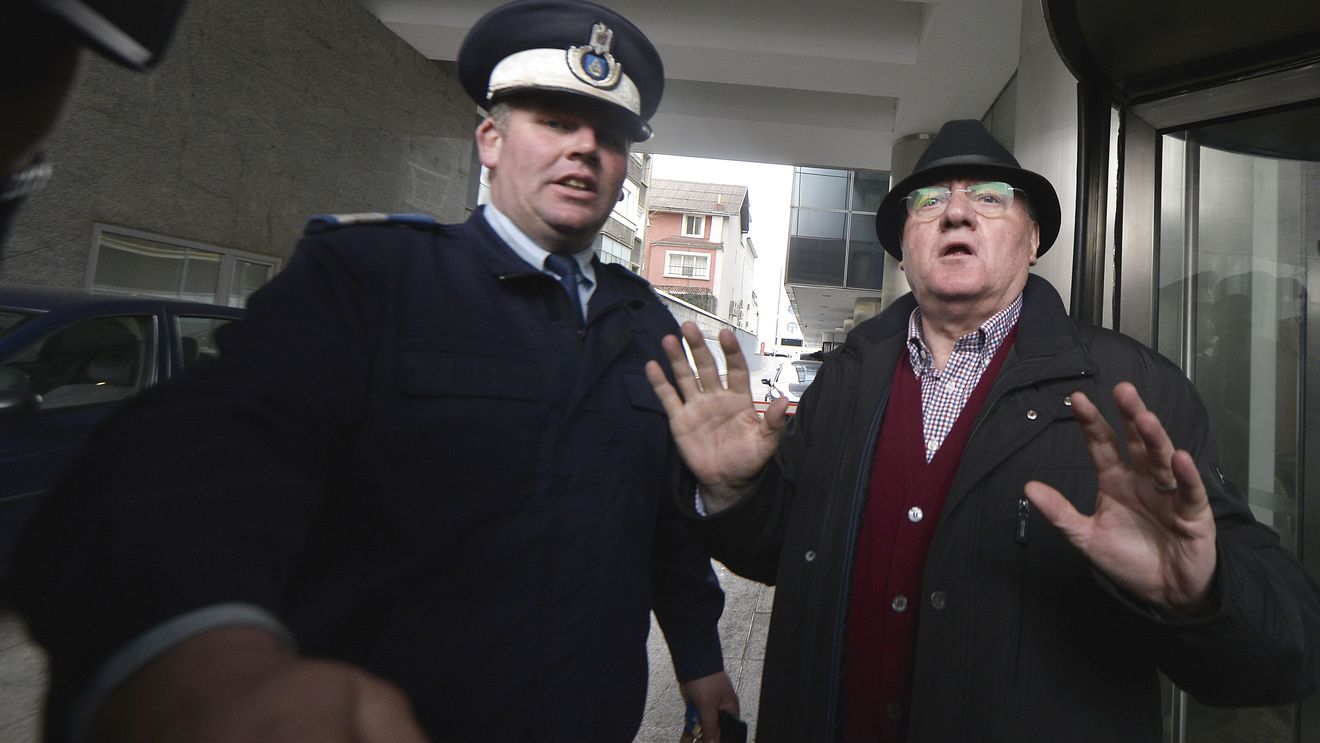 Dragomir dezlănțuit. Fostul șef al LPF lucrează la un roman de aventuri: "Este despre aurul lui Decebal. Patru mafii luptă să pună mâna pe comoara dacilor"