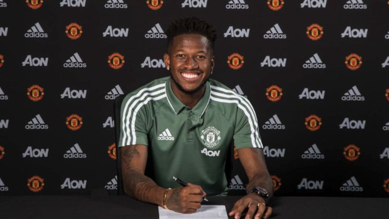 United și-a prezentat primul transfer al verii: "Abia aștept să mă întâlnesc cu coechipierii". Cum l-a caracterizat Mourinho pe noul mijlocaș de pe Old Trafford: "Ceilalți jucători știu cât e de important"