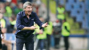 E război: "Dăm clubul în judecată!"** Cât îi cere Bergodi lui Becali!?