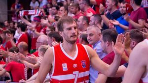 Steaua, bătută zdravăn de Oradea în meciul trei al finalei Ligii Naționale de baschet masculin. Ardelenii sunt la un meci distanță de al doilea titlu din istorie
