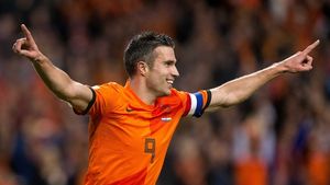 Cel mai bun din istorie! Van Persie a scris istorie în tricoul "Portocalei" în victoria cu Ungaria
