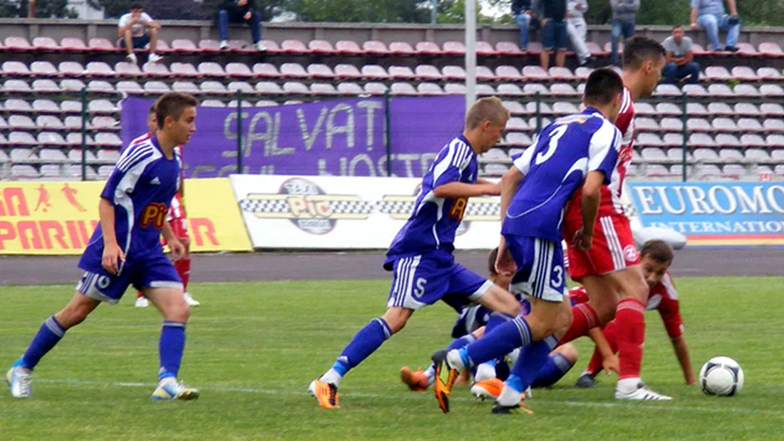 FC Argeș se prezintă cu juniorii la Drăgăï»¿șani:** 