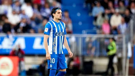 „Experimentul Hagi nu a reușit!”. A fost de ajuns un singur meci ca titular la Alaves și antrenorul spaniolilor s-a convins de nivelul lui Ianis