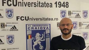 Adrian Mititelu își „betonează" apărarea cu doi fundași care au fost și pe lista lui Gigi Becali. Ce transferuri cu nume negociază patronul lui U Craiova 1948! | EXCLUSIV