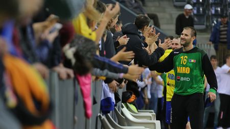 România atacă „dubla" cu Lituania din calificările pentru Euro 2020 fără doi dintre cei mai buni jucători români ai momentului, Mihai Popescu și Valentin Ghionea!