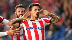 Fanii lui Dinamo, apel disperat către Sergiu Hanca! „Dinamo are nevoie de tine" + Răspunsul fotbalistului