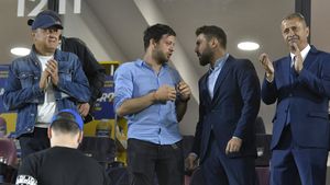 Ce transfer vrea să facă Adrian Mutu la Rapid! Ce jucător i-a cerut lui Victor Angelescu!