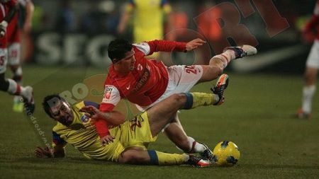 Ciobi, atacat din toate părțile după ce a pierdut cu Steaua:** "A greșit schimbările, a băgat patru atacanți pe final! A fost cel mai slab joc al lui Dinamo în acest sezon"