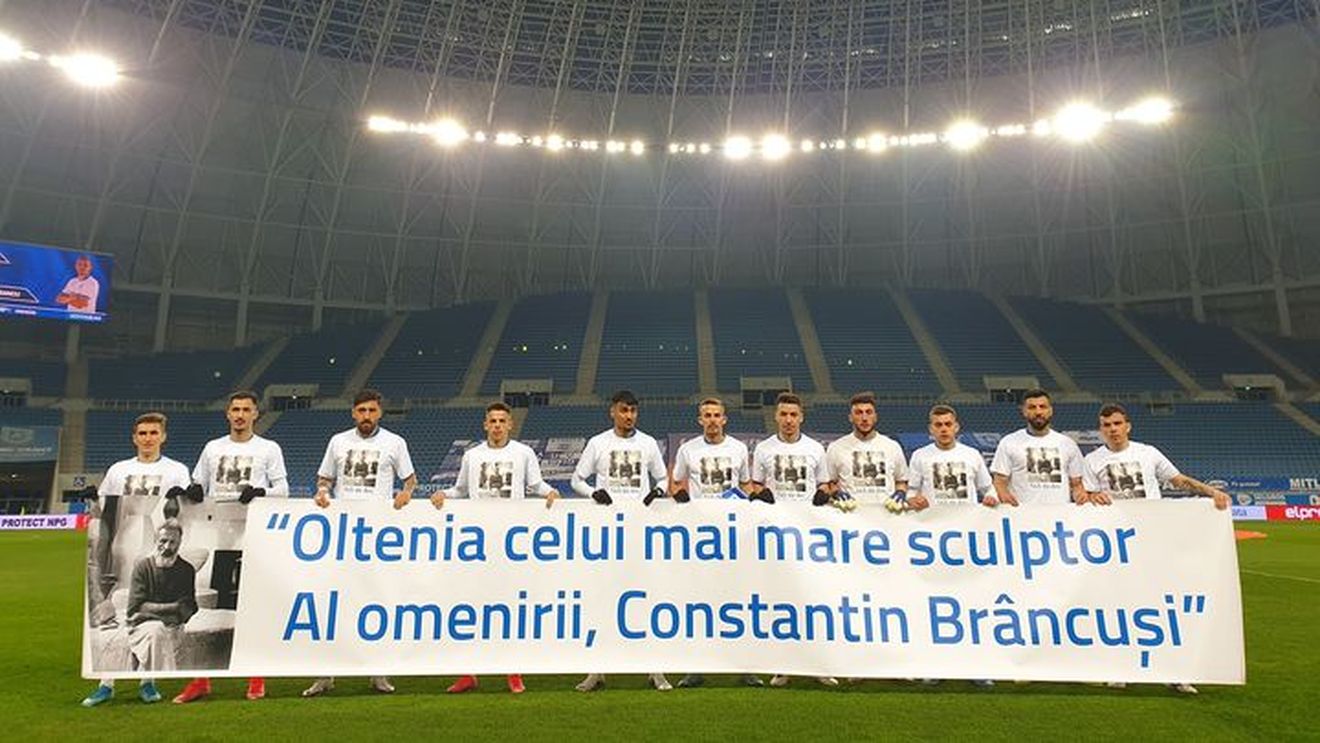 Moment emoționant la Craiova. Jucătorii olteni, tribut în memoria marelui sculptor Constantin Brâncuși