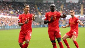 Firmino și-a aflat pedeapsa după ce s-a urcat beat la volan. Ce sancțiune a primit din partea tribunalului, dar și a clubului