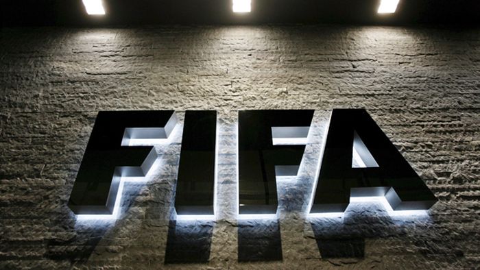 FIFA anchetează 300 de meciuri posibil trucate