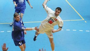 Dinamo, 3 victorii **în weekend cu rivala Steaua